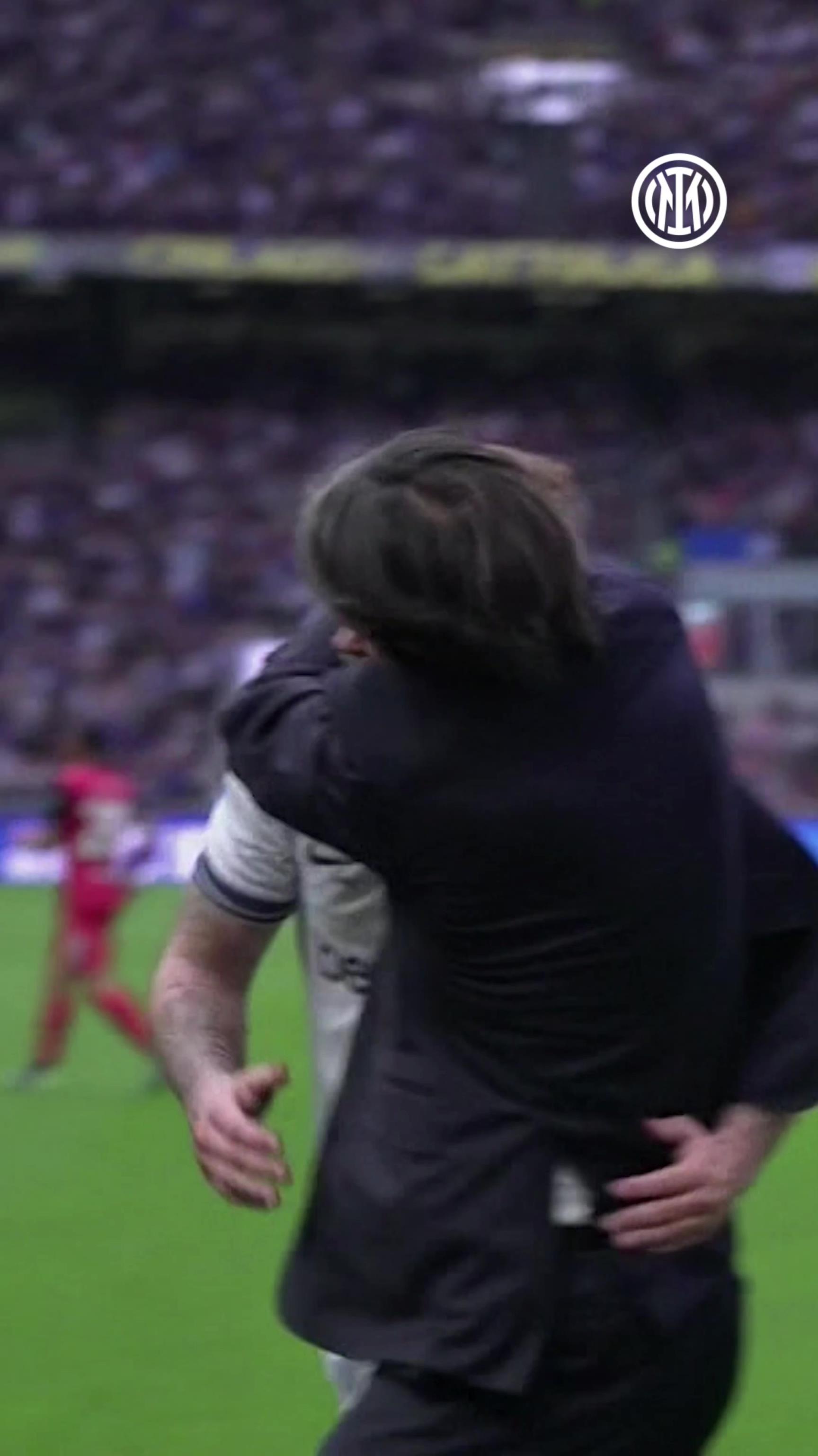 太銷魂，網友：阿瑙托維奇這腳傳球的確值得小因又摟又親